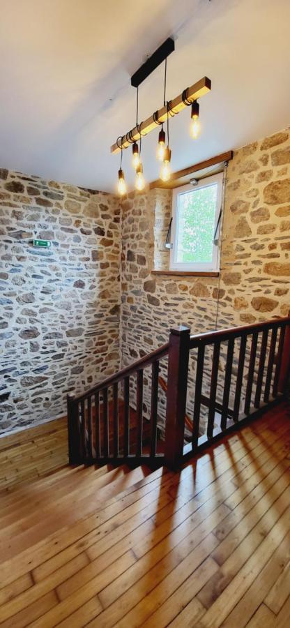 פונטורסון L'Etape Du Mont, Family Hostel מראה חיצוני תמונה